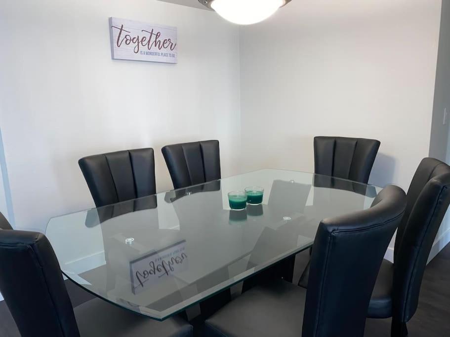 Spacious 2 Bedrooms 2 Baths. Right In Downtown La Apartamento Los Ángeles