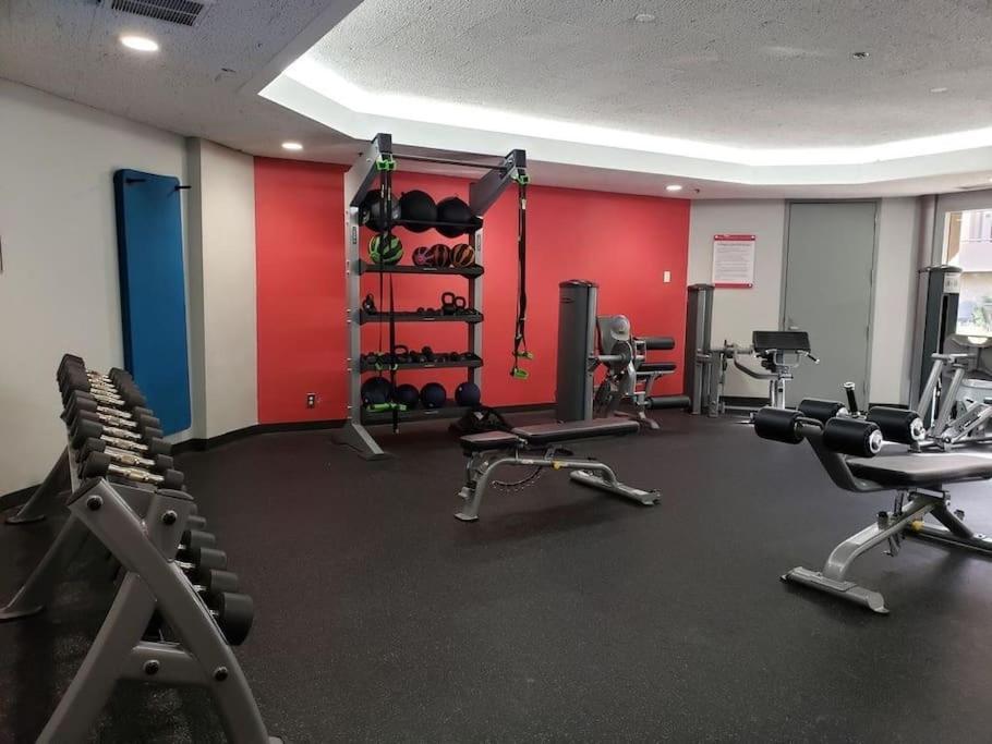 Spacious 2 Bedrooms 2 Baths. Right In Downtown La * Los Ángeles